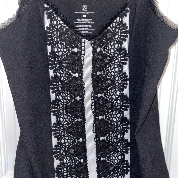 NY & Co. Tank - Picture 2 of 4